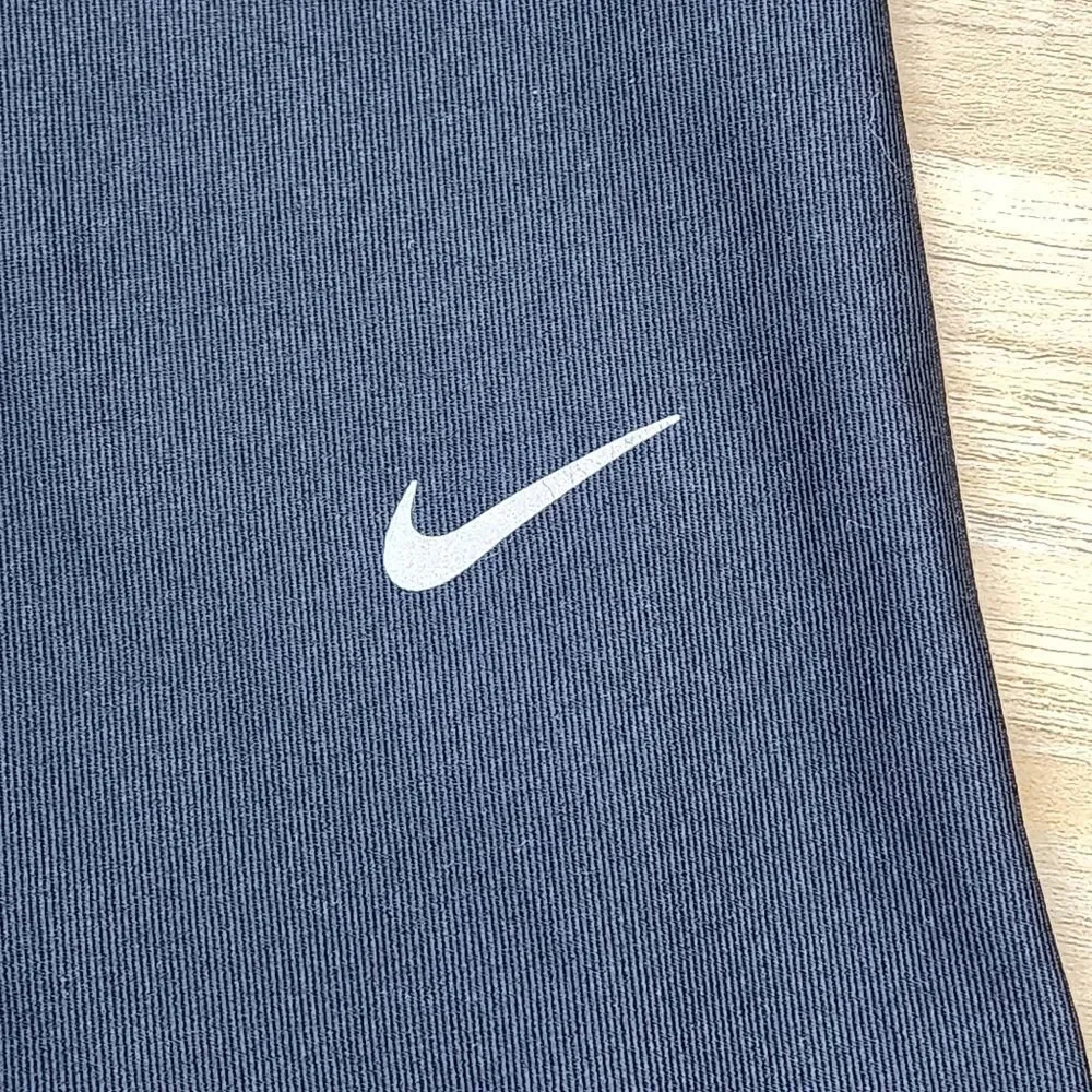 ☔️🔺️Nike Black & Coral Cropped Running Athletic Pants Small